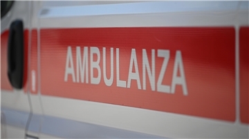 Das Wort „Ambulanza" ist auf einem italienischen Krankenwagen zu sehen