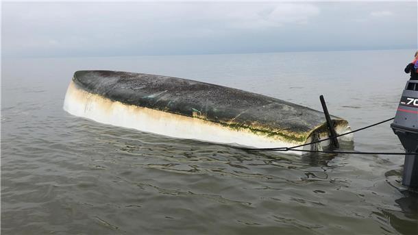 Das Wrack liegt weiterhin im Wasser vor Nordholz – wann es geborgen wird, ist noch unklar. „Erst wird die Frage geklärt, ob die Kosten für die Bergung privat gezahlt oder von der Versicherung übernommen werden“, hatte ein Sprecher der Wasserschutzpolizei schon am Montag gesagt.