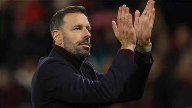 Das Ziel Klassenerhalt verpasste Trainer Ruud van Nistelrooy mit Leicester City deutlich.