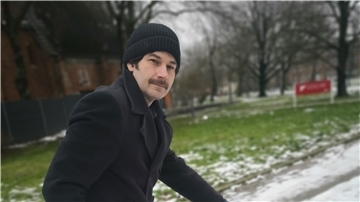 Dass man überall radfahren kann, in der Stadt und der Natur, schätzt John Foulks an Deutschland. Selbst im Winter ist er in Bremerhaven meist auf zwei Rädern unterwegs.