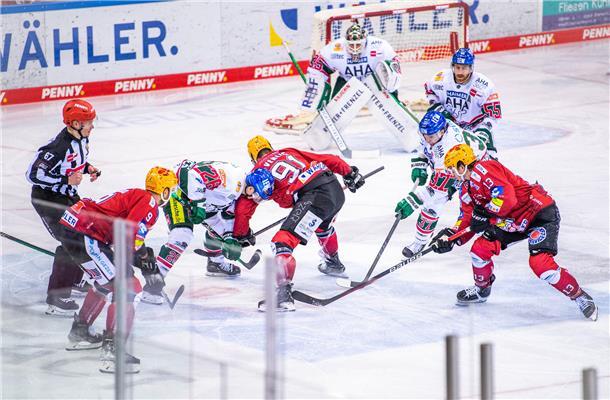 DEL 2022/23 Fischtown Pinguins gegen Augsburger Panther. Im Bild: Erstes Drittel