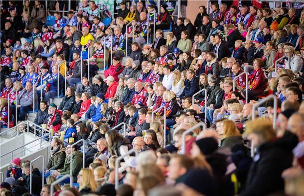 DEL 2022/23 Fischtown Pinguins gegen Augsburger Panther. Im Bild: Blick in die a...