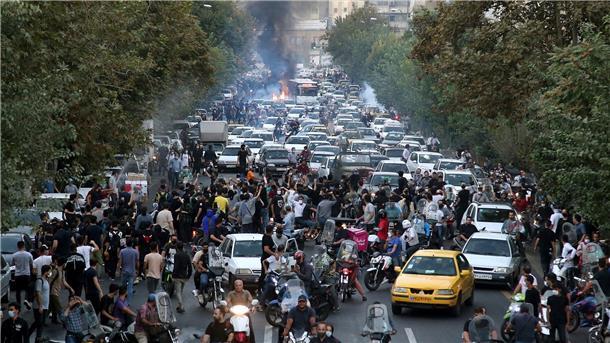 Demonstranten protestieren am vergangenen Mittwoch in Teheran.