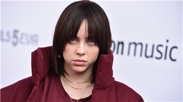 Den finsteren Blick hat Billie Eilish bereits perfektioniert - in einer Amazon-Serie darf die Sängerin jetzt mehr von ihrer dunklen Seite zeigen.