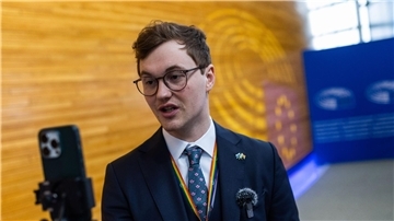 Den Politiker Malte Lenz Gallée kennen junge Menschen unter anderem von TikTok.