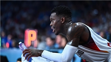 Dennis Schröder beim Halbfinale gegen Finnland.