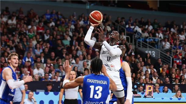 Schröder: „Chance, historischen Sommer zu erleben“ Dennis Schröder will die deutschen Basketballer auch zum EM-Titel führen.