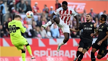 Der 1. FC Köln und der VfB Stuttgart lieferten sich ein umkämpftes Duell.