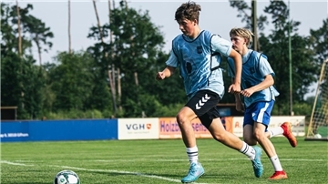 Der 14-jährige Lennox Hadler aus Kalbe spielt nicht nur in Sittensen und Umgebung Fußball, sondern ist auch international unterwegs. Im April geht es für ihn nach Valencia.