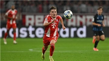 Der 17-jährige Lennart Karl ist nun jüngster Champions-League-Torschütze des FC Bayern.