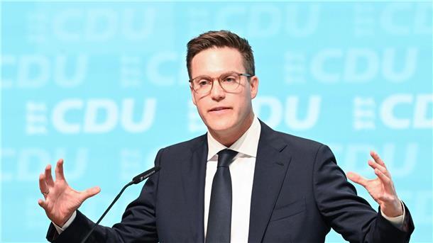 Hagel ist CDU-Spitzenkandidat für Landtagswahl Der 37-Jährige hat einen schnellen Aufstieg hinter sich.