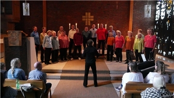 Der A capella Chor Lunisono sorgte in der St. Ansgari Kirche in Lunestedt für volles Haus.
