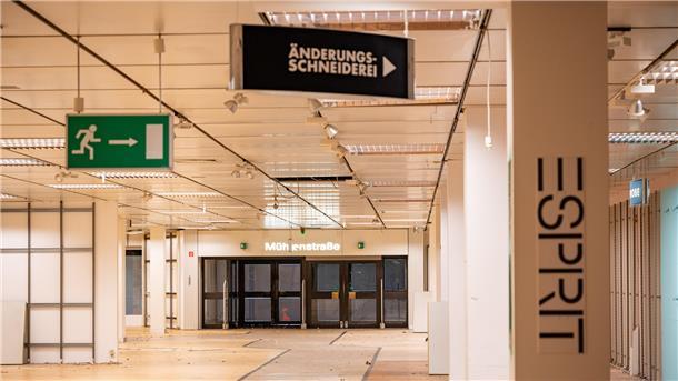 Der Abriss der ehemaligen Karstadt-Immobilie steht unmittelbar bevor.