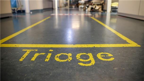 Der Ärzteverband reicht eine Verfassungsbeschwerde gegen die Triage-Regel ein.