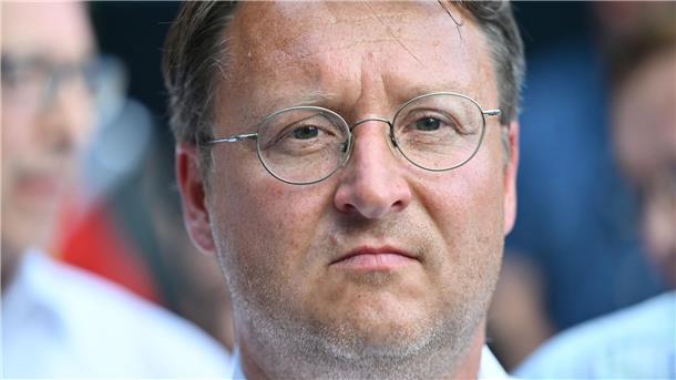 Rechtsaufsicht prüft Sesselmanns Demokratie-Tauglichkeit Der AfD-Politiker Robert Sesselmann ist neuer Landrat im Landkreis Sonneberg.