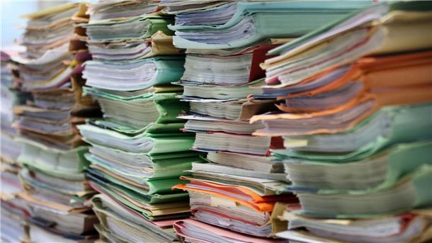 Viele unerledigte Verfahren bei Staatsanwaltschaften Der Aktenstau ist bei vielen Staatsanwaltschaften groß - die Zahl der unerledigten Fälle wächst. (Symbolbild)