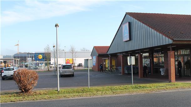 Der Aldi-Markt muss im Hagener Gewerbegebiet bleiben. Der Gemeinderat stimmte erneut gegen einen Umzug des Discounters an den Amtsdamm 55.