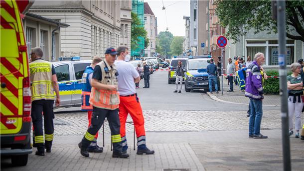 Der Amoklauf im Lloyd-Gymnasium hat für einige Betroffene immer noch Folgen, sie brauchen Beratung und Betreuung. Die Erfahrungen flossen jetzt aber auch in den neuen Notfallplan für die Schulen im Land Bremen ein.