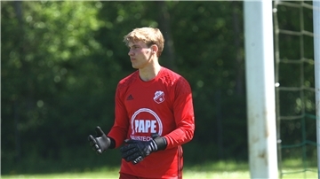 Der Anderlinger Keeper Arne Treu fällt mit einer Kapselverletzung aus.
