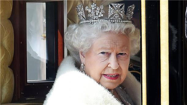 Betrugsversuch: Mann wollte „Gehstock“ der Queen verkaufen Der angebliche Gehstock von Königin Elizabeth II. hätte einem Mann fast viel Geld eingebracht.