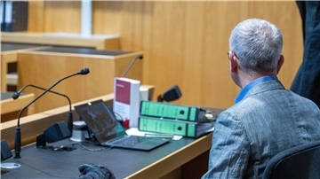 Der angeklagte Anästhesist im Landgericht Augsburg.