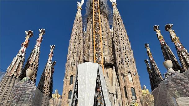 Der Aufbau des in Deutschland gebauten Kreuzes auf dem Hauptturm der Sagrada Familia, dem Jesus-Turm, soll in Kürze beginnen.