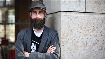 Der Autor Clemens J. Setz auf der Leipziger Buchmesse.