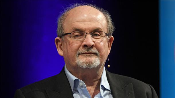 Salman Rushdie nach Angriff: „Ich hatte enormes Glück“ Der Autor Salman Rushdie ist seit einem Angriff bei einer Veranstaltung auf einem Auge blind.