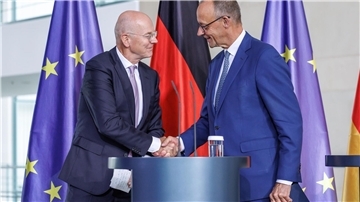 Der Banker Blessing soll im Auftrag des Kanzlers Investoren gewinnen.