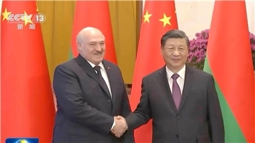 Der belarussische Machthaber Alexander Lukaschenko und der chinesische Staats- und Parteichef Xi Jinping wollen die Beziehungen ihrer Länder weiter stärken.