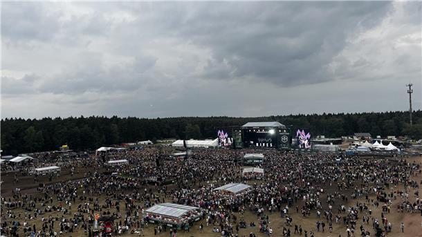 Der Blick aufs Festivalgelände ist wunderbar.