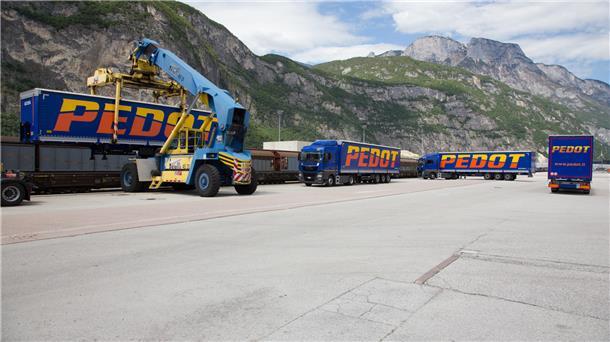 Lastwagen von Pedot