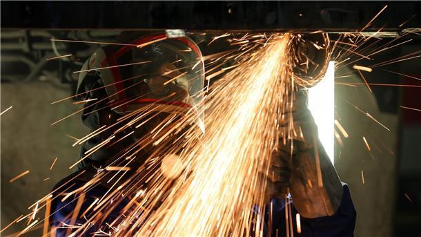 Mehr Beschäftigte im Maschinenbau Der Branchenverband VDMA rechnet in den kommenden Monaten mit einem Anstieg der Kurzarbeit.