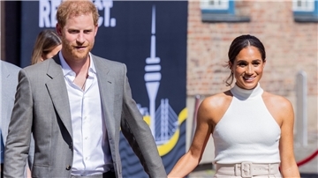 Der britische Prinz Harry und seine Frau Meghan sind im Dezember in einer Netflix-Doku zu sehen.