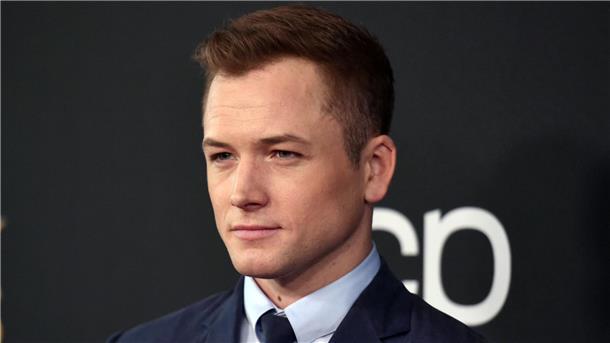 Taron Egerton hält sich für einfühlsam Der britische Schauspieler Taron Egerton bei der Verleihung der Hollywood Film Awards 2019.