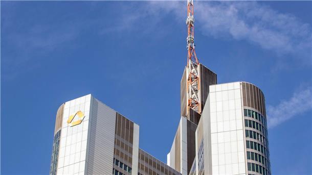 Bund verkauft Commerzbank-Anteile - doch zu welchem Preis? Der Bund will die Beteiligung an der Commerzbank senken. (Archivbild)
