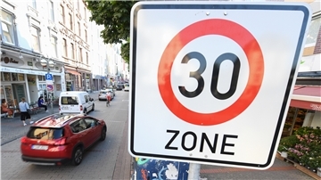 Der Bundestag debattiert am Freitag über Tempo 30 innerorts.