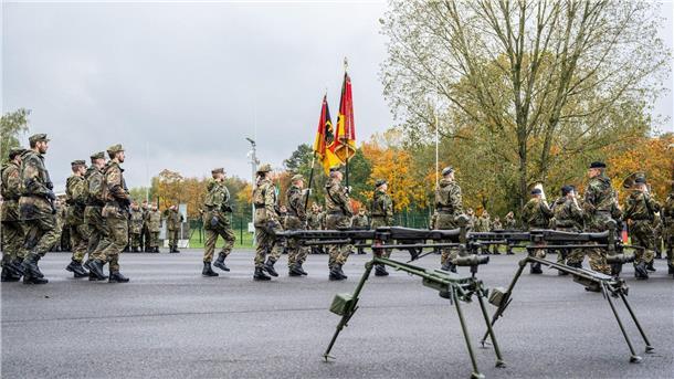 Der Bundeswehrverband dringt auf mehr Personal für die Truppe.