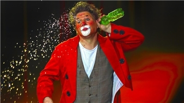 Der Clown Zippogalli zaubert Kindern und Erwachsenen mit seiner Show ein Lachen ins Gesicht.