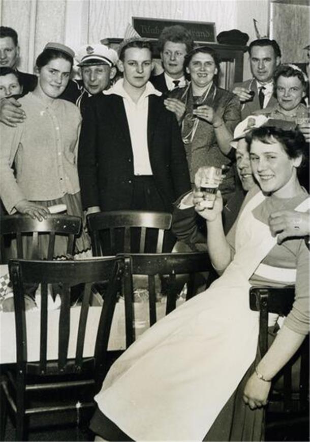 Der Club Weserstrand feierte 1960 Kappenfest bei Rüdebusch.