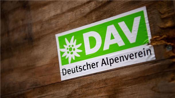 CO2-Bilanz der DAV: „Wichtiger Schritt zu Klimaneutralität“ Der Deutsche Alpenverein (DAV) hat erstmals eine umfassende CO2-Bilanz all seiner Aktivitäten vorgelegt.