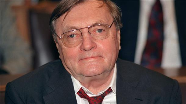 Rudolf Augstein wäre 100 Jahre alt geworden Der deutsche Publizist und Herausgeber des Hamburger Nachrichtenmagazins „Der Spiegel“, Rudolf Augstein gilt als streitbarer Geist.