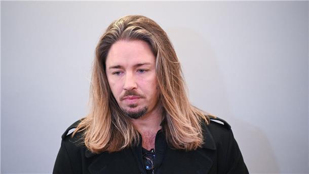 Der deutsche Rockmusiker Gil Ofarim im Landgericht in Leipzig.