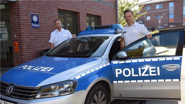 Der Dienst an einer kleinen Polizeidienststelle wie in Selsingen macht den Oberkommissaren Frank Zeuschner (links) und Andreas Witte Spaß, weil er so vielschichtig ist.