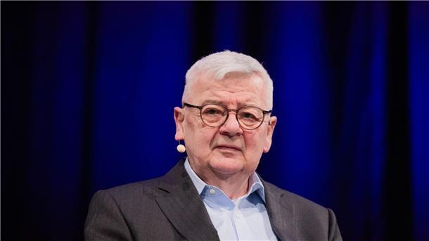 Der ehemalige Bundesaußenminister Joschka Fischer beim Literaturfestival Lit.Cologne.