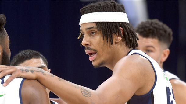 Der ehemalige Eisbären-Profi Kevin Yebo hofft darauf, noch auf den WM-Zug springen zu können.