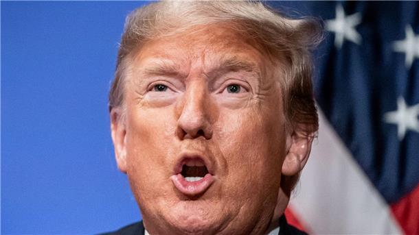 Feuerwerk der Lügen: Trumps Live-Auftritt bei CNN Der ehemalige US-Präsident Donald Trump trat in einer Bürgerfragestunde beim Fernsehsender CNN auf.