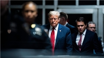 Der ehemalige US-Präsident Donald Trump zahlte 130.000 US-Dollar Schweigegeld an eine Pornodarstellerin.