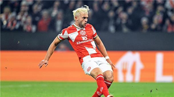 Mainz im Europapokal mit Last-Minute-Sieg gegen Florenz Der eingewechselte Benedict Hollerbach sorgte gegen Florenz für das 1:1.