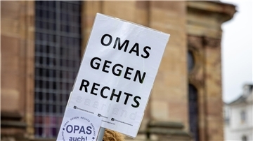 Der Einsatz für Demokratie und gegen deren Feinde ist das gemeinsame Ziel der Omas gegen Rechts im Landkreis Rotenburg.
